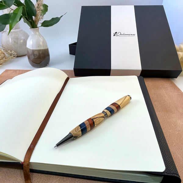 Coffret cadeau : Carnet A5 + Stylo Tricolore drapeau Français. Personnalisation possible.