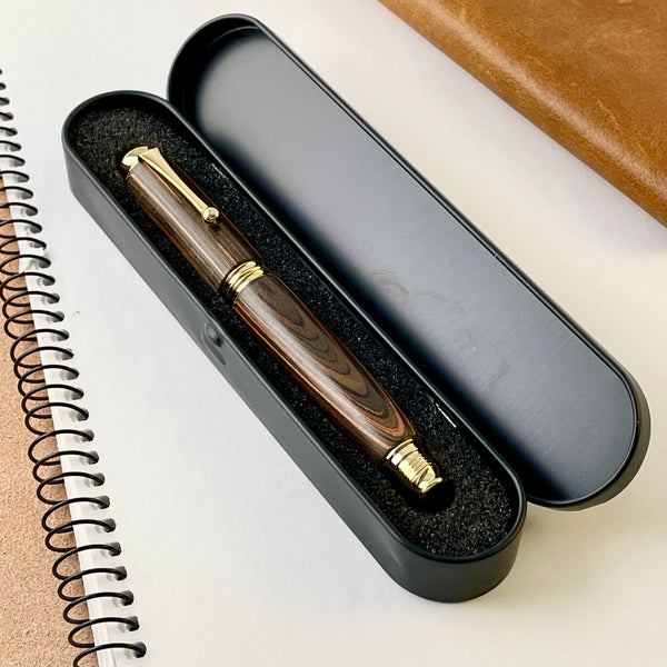 Stylo Plume Premium Bois Ebène de Macassar. Personnalisé avec gravure. Livré avec boîte cadeau métal.