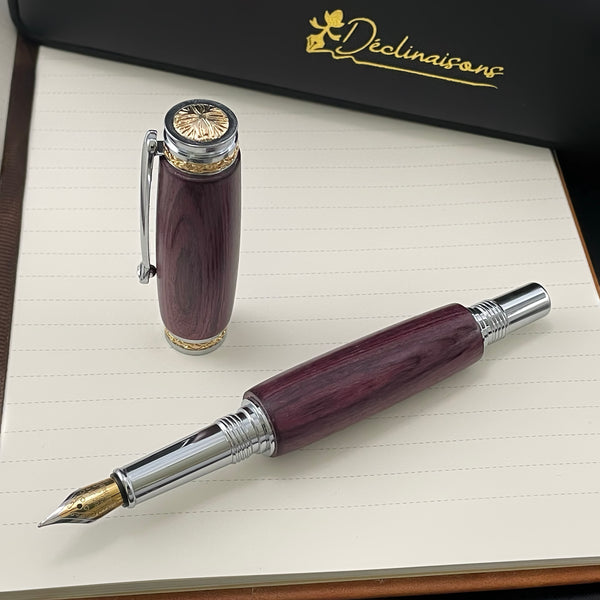 Coffret cadeau : Boite + Stylo Plume Luxe + Carnet Premium A5 + Cartouches + Housse. Personnalisation Possible.