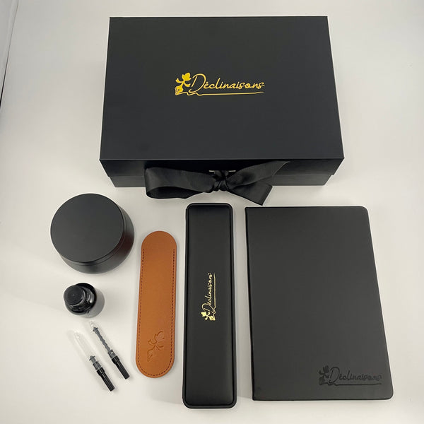 Coffret cadeau : Boite + Stylo Plume Luxe + Carnet Premium A5 + Cartouches + Housse. Personnalisation Possible.
