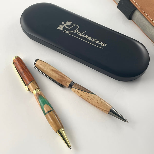 Set of 2 pens in precious wood and green resin, handcrafted in France. Personalized with engraving. Luxury gift box.