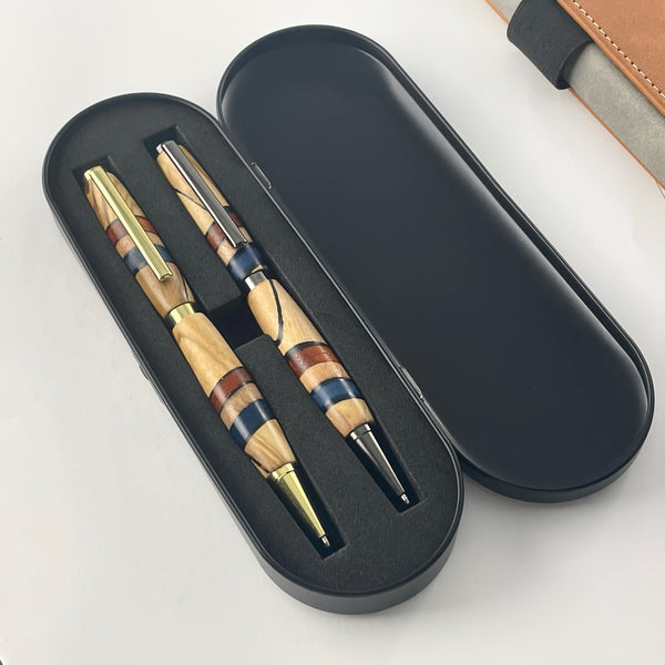 Juego de 2 bolígrafos tricolor con bandera francesa, hechos a mano en Francia. Personalizado con grabado. Caja de regalo de lujo.
