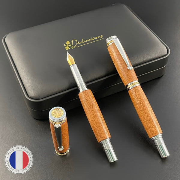 Parure 2 Stylos Luxe Bois Acajou d'Afrique, avec éléments plaqué Or 24k et Cristal. Personnalisé et livré avec boîte cadeau luxe.