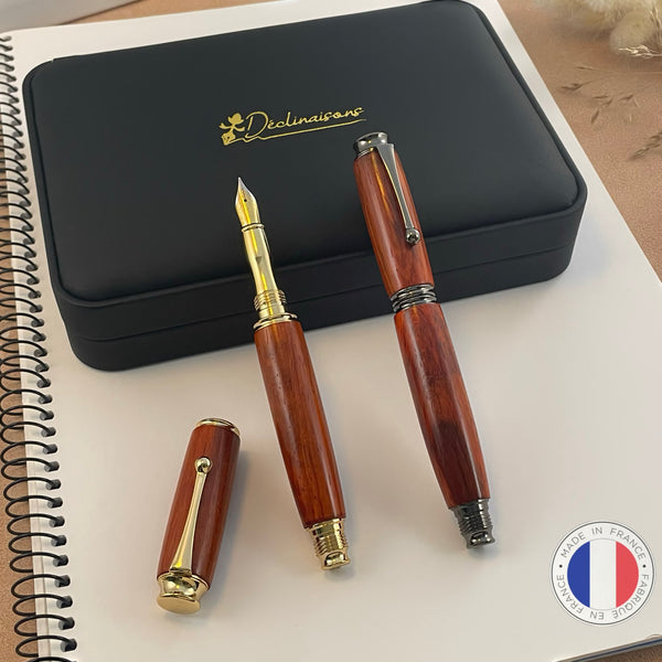 Parure 2 Stylos Premium Bois Padouk Rouge d'Afrique. Personnalisé avec gravure. Livré avec boîte cadeau luxe.