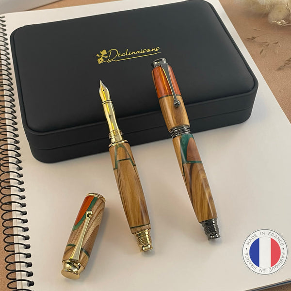Parure 2 Stylos Premium Bois Précieux et Résine Verte. Personnalisé avec gravure. Livré avec boîte cadeau luxe.