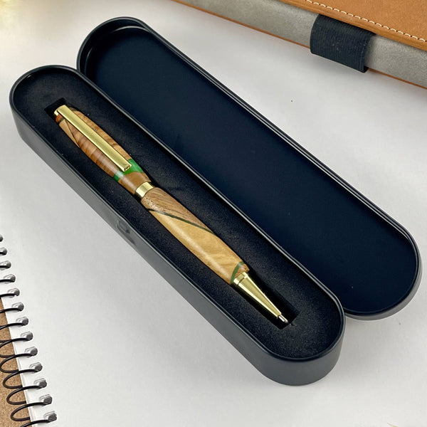 Stylo résine et bois dans sa boite cadeau. Déclinaisons