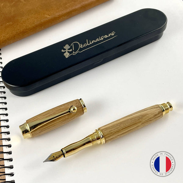 Stylo plume en bois de Chêne de France, fabriqué main en France. Personnalisé avec gravure. Stylo Déclinaisons.