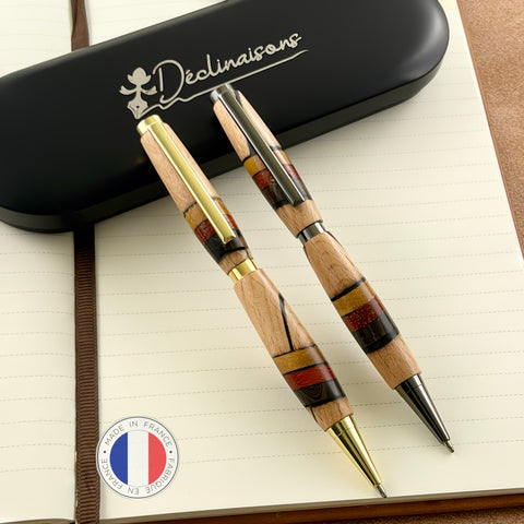 Parure 2 Stylos bois hêtre d'Allemagne, drapeau Allemand. Personnalisé avec gravure. Livré avec boîte cadeau métal.