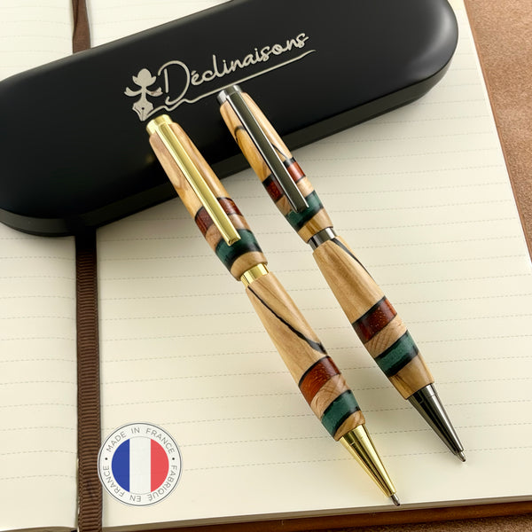 Parure 2 Stylos Bois Tricolore Drapeau Italien. Personnalisé avec gravure. Livré avec boîte cadeau métal.