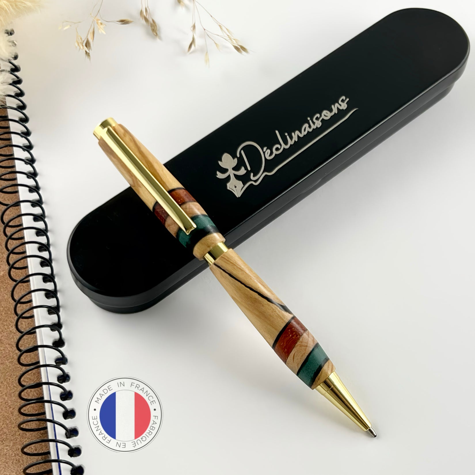 Stylo Bille Bois Tricolore drapeau Italien. Personnalisé avec gravure. Livré avec boîte cadeau métal.
