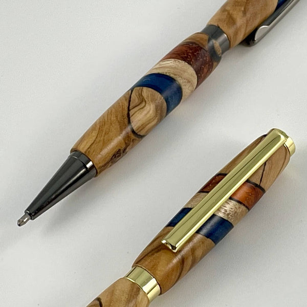 Elements doré et gris de stylos tricolores france. Bleu blanc rouge. Made in france. Stylos Déclinaisons